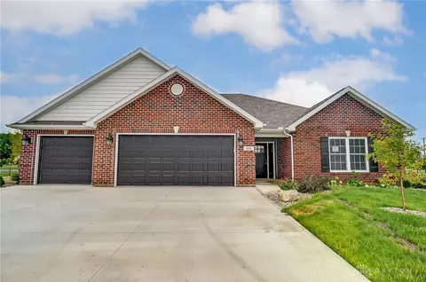 611 Hamshaw Ct, Troy, OH 45373