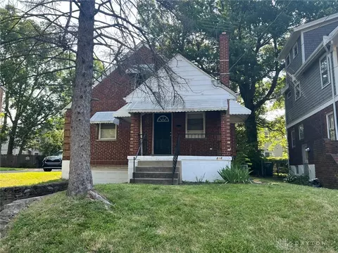 Exterior - 818 Overlook Ave, Cincinnati, OH 45238 photo 2 of 4