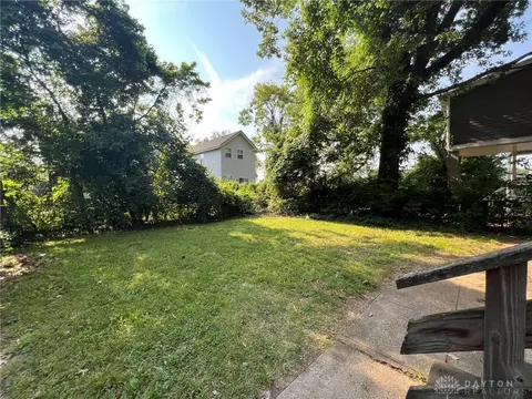 Exterior - 818 Overlook Ave, Cincinnati, OH 45238 photo 3 of 4