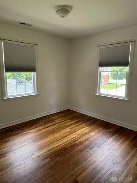 Bedroom - 1531 N Plum St #B, Springfield, OH 45504 photo 2 of 4