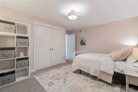 Bedroom - 264 Castle Dr, Kettering, OH 45429 photo 2 of 9