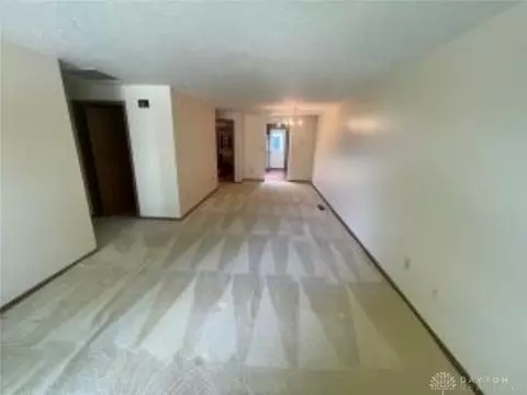 4515 Tacoma St, Springfield, OH 45503 photo 2