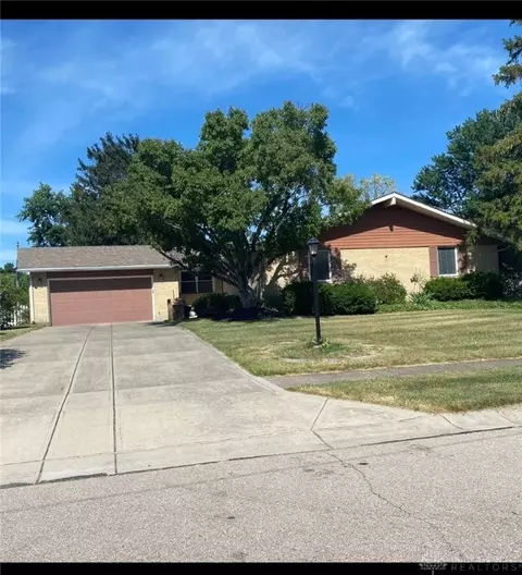 1012 Burchcliff Cir, Dayton, OH 45449
