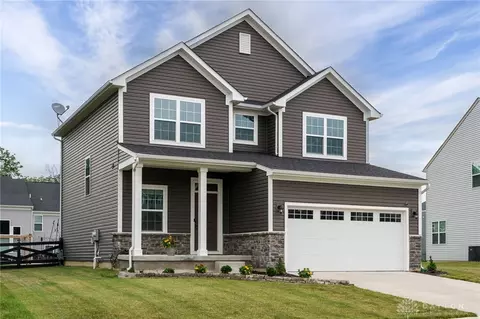 3108 White Ash Dr, Tipp City, OH 45371