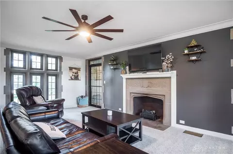 Living - 894 E Court St, Sidney, OH 45365 photo 1 of 2