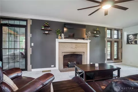 Living - 894 E Court St, Sidney, OH 45365 photo 2 of 2