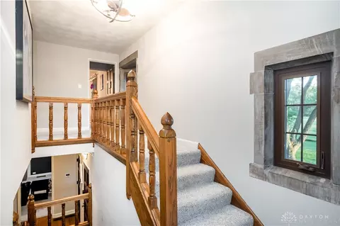 Entry Way - 894 E Court St, Sidney, OH 45365 photo 11 of 13