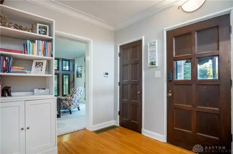 Entry Way - 894 E Court St, Sidney, OH 45365 photo 2 of 13