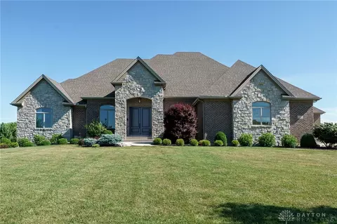 8043 Carter Dr, Waynesville, OH 45068