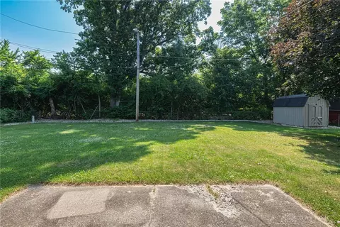 Exterior - 5282 Applecreek Rd, Centerville, OH 45429 photo 3 of 7