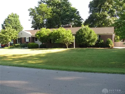 109 Cheltenham Dr, Dayton, OH 45459