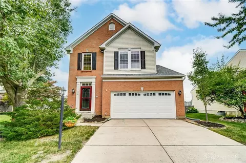 290 W Pugh Dr, Springboro, OH 45066