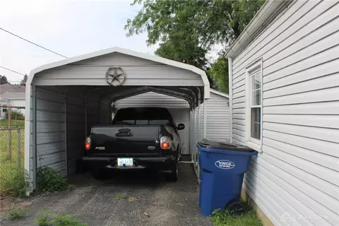 2202 N Hadley Rd, Springfield, OH 45505 photo 4