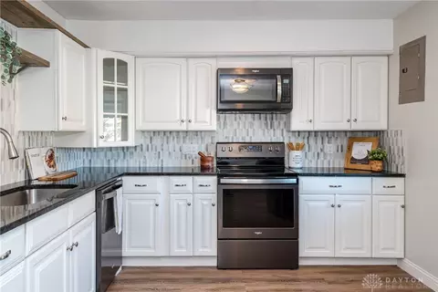 5650 W Coach Dr #17, Kettering, OH 45440 photo 12