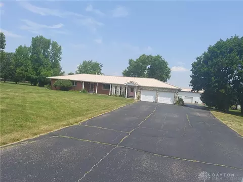 5169 Phillipsburg Union Rd, Englewood, OH 45322