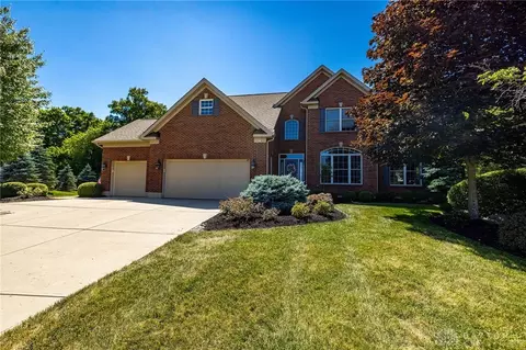 25 Hunter Woods Dr, Oxford, OH 45056