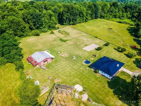 10189 Eby Rd, Germantown, OH 45327 photo 3