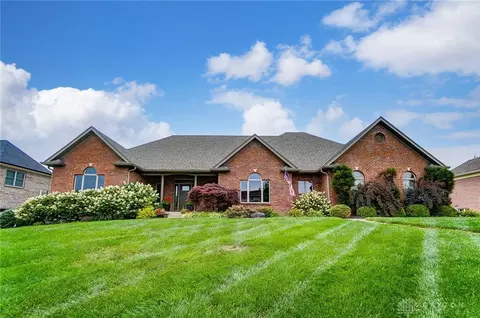 1423 N Prestonwood Ct, Xenia, OH 45385