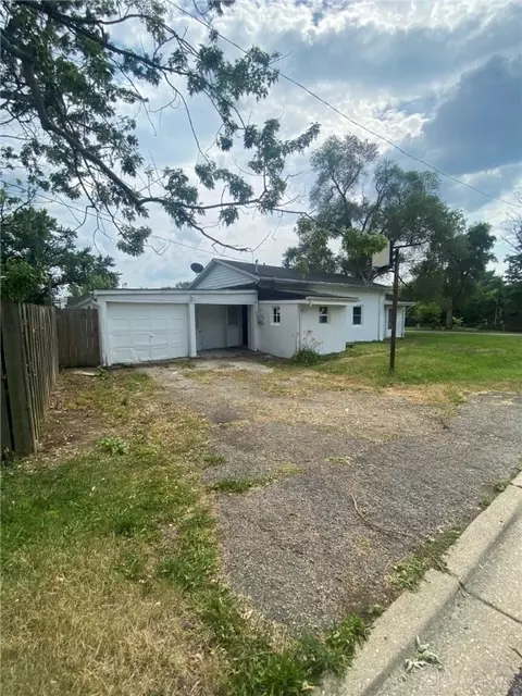 1854 Wilbur Ave, Fairborn, OH 45324