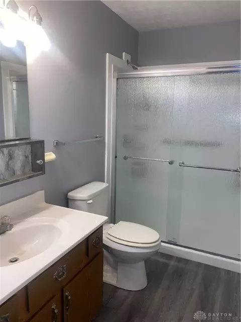 Bath - 3121 Argonne Ln, Springfield, OH 45503 photo 1 of 3