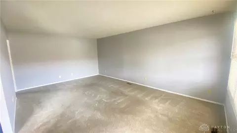 Living - 3121 Argonne Ln, Springfield, OH 45503 photo 2 of 2