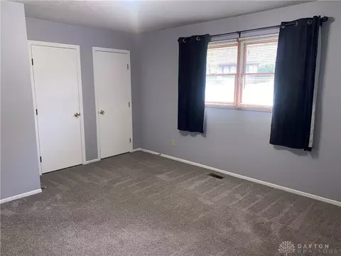 Bedroom - 3121 Argonne Ln, Springfield, OH 45503 photo 2 of 4