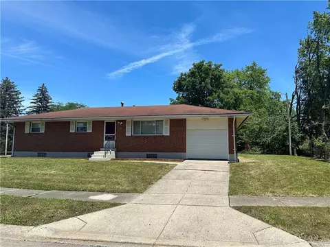658 Crown Ave, Dayton, OH 45417 photo 5