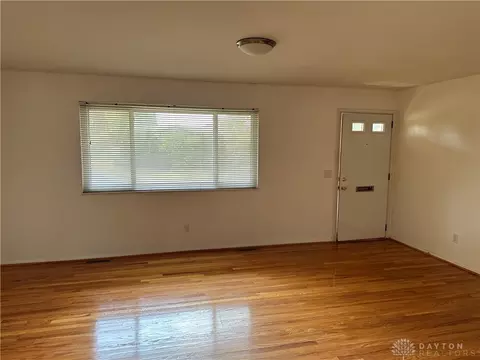 658 Crown Ave, Dayton, OH 45417 photo 7