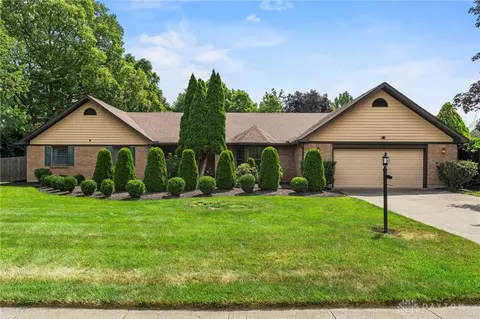 226 Southwood Trl, Dayton, OH 45440