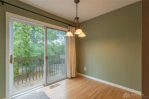 216 Hermitage Ct, Centerville, OH 45459 photo 3