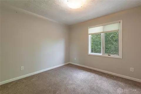 216 Hermitage Ct, Centerville, OH 45459 photo 18