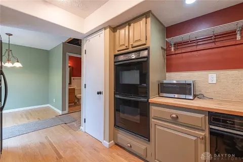 216 Hermitage Ct, Centerville, OH 45459 photo 7