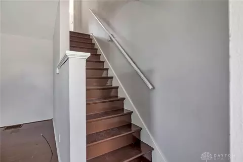 Entry Way - 2436-2442 S Dixie Dr, Kettering, OH 45409 photo 2 of 5