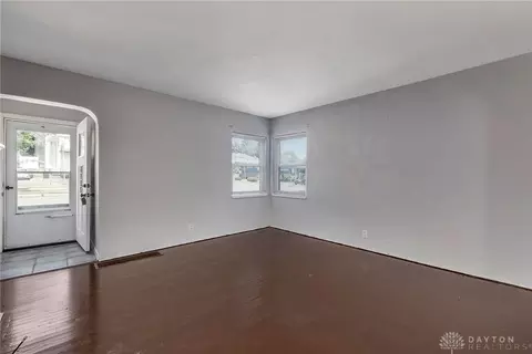Living - 2436-2442 S Dixie Dr, Kettering, OH 45409 photo 3 of 12