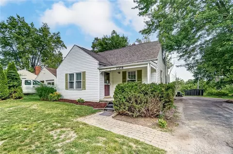 2318 N Cottingham Rd, Springfield, OH 45506 photo 3