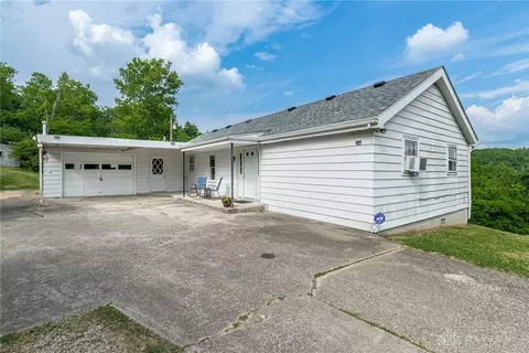 5323 Elk Creek Rd, Middletown, OH 45042