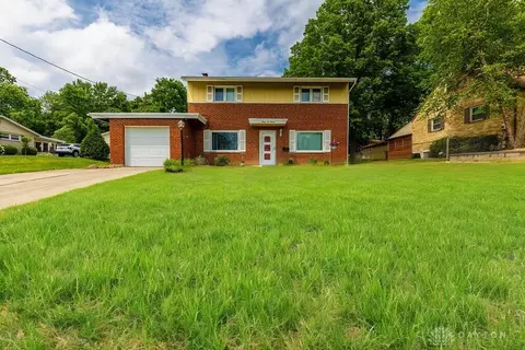 3690 Glengary Ln, Deer Park, OH 45236