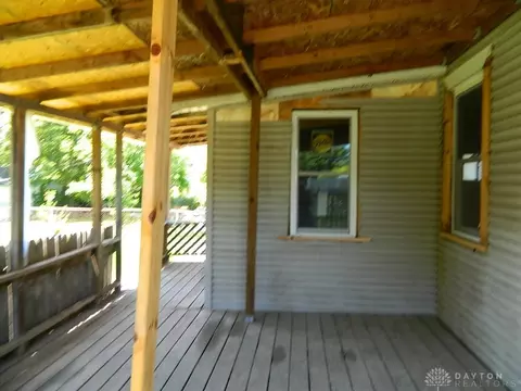 Exterior - 157 Kinnane Ave, Springfield, OH 45505 photo 5 of 7
