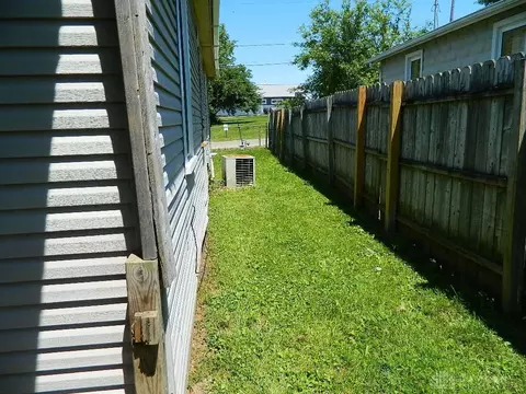 Exterior - 157 Kinnane Ave, Springfield, OH 45505 photo 4 of 7
