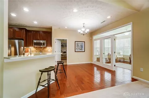 9208 Stansel Cir, Centerville, OH 45458 photo 13