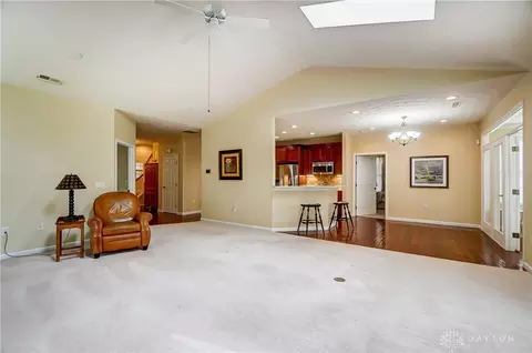 9208 Stansel Cir, Centerville, OH 45458 photo 11