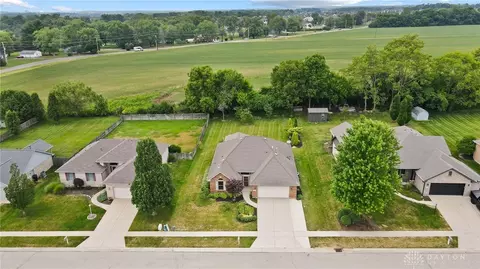 144 Crown Point Mdws, Centerville, OH 45458 photo 3
