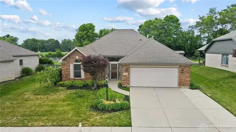 144 Crown Point Mdws, Centerville, OH 45458 photo 2