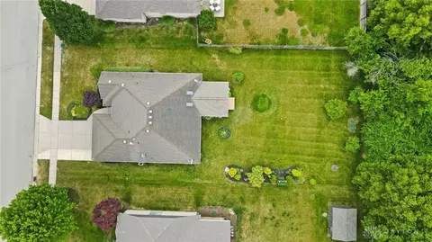 144 Crown Point Mdws, Centerville, OH 45458 photo 4