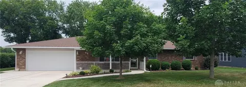 98 Kyle Dr, Cedarville, OH 45314