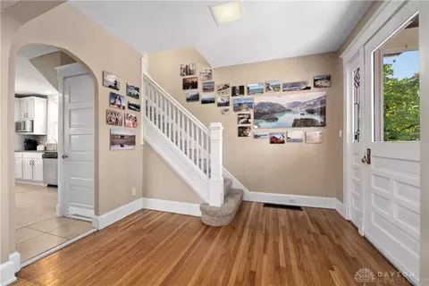 Entry Way - 2861 Minto Ave, Cincinnati, OH 45208 photo 2 of 4