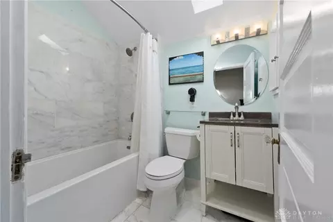 Bath - 2861 Minto Ave, Cincinnati, OH 45208 photo 1 of 3