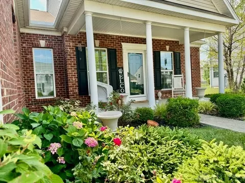145 Sandelwood St, Springboro, OH 45066