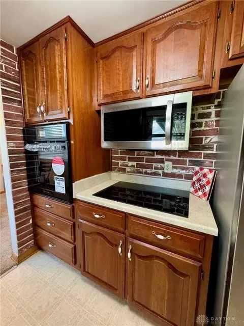 4360 Helena Dr, Springfield, OH 45503 photo 9