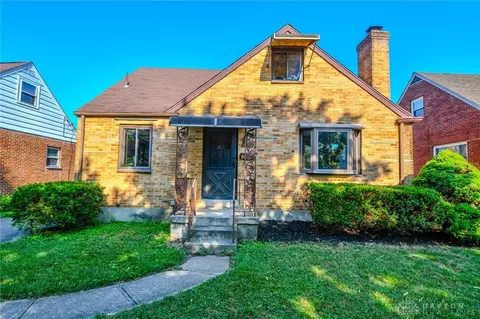 1033 Yorkshire Pl, Dayton, OH 45419